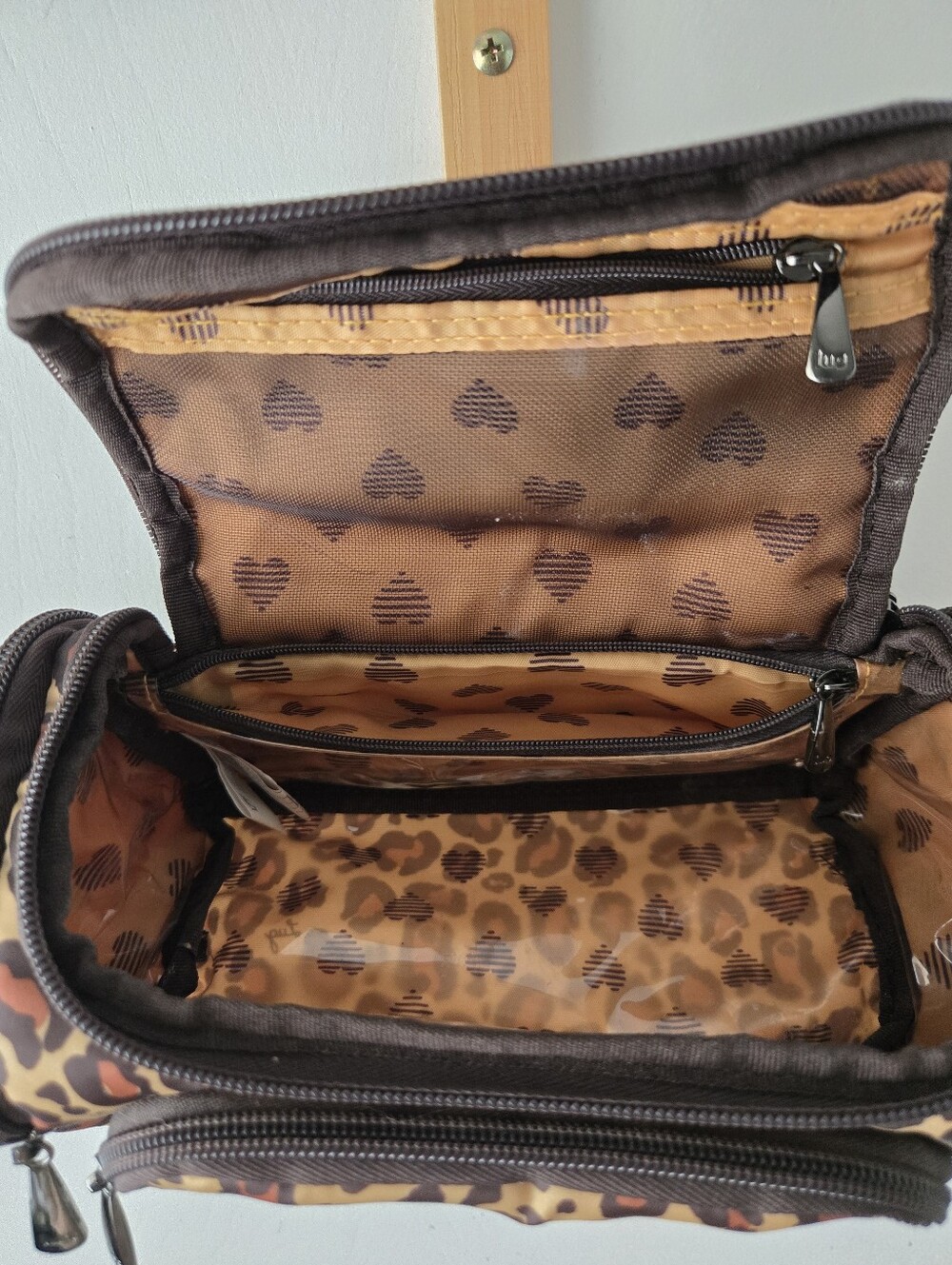 Lug Trolley Mini Cosmetic Case Leopard - Picture 5 of 5